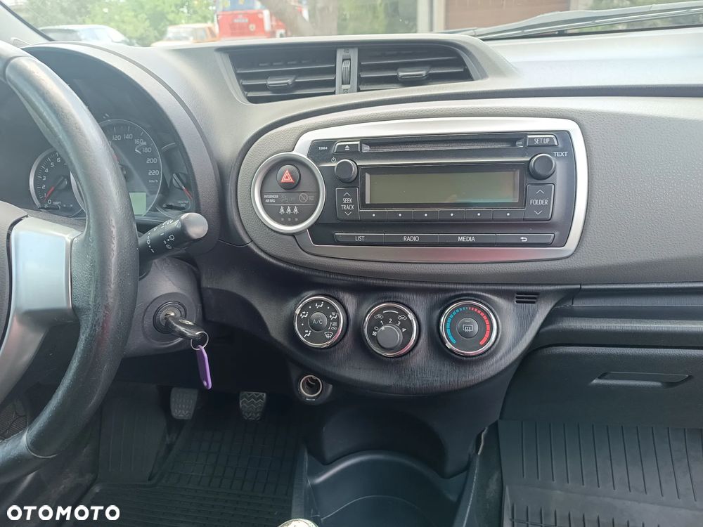 Toyota Yaris 1.0 Active - 30