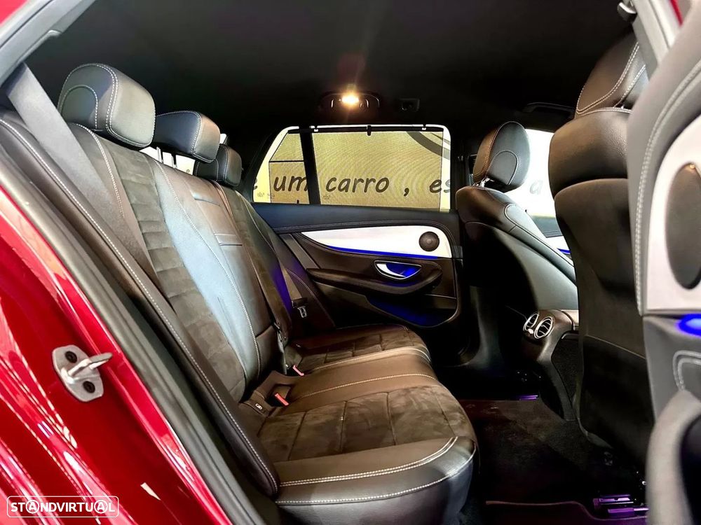 Mercedes-Benz E 300 de 4Matic 9G-TRONIC Night Edition - 17