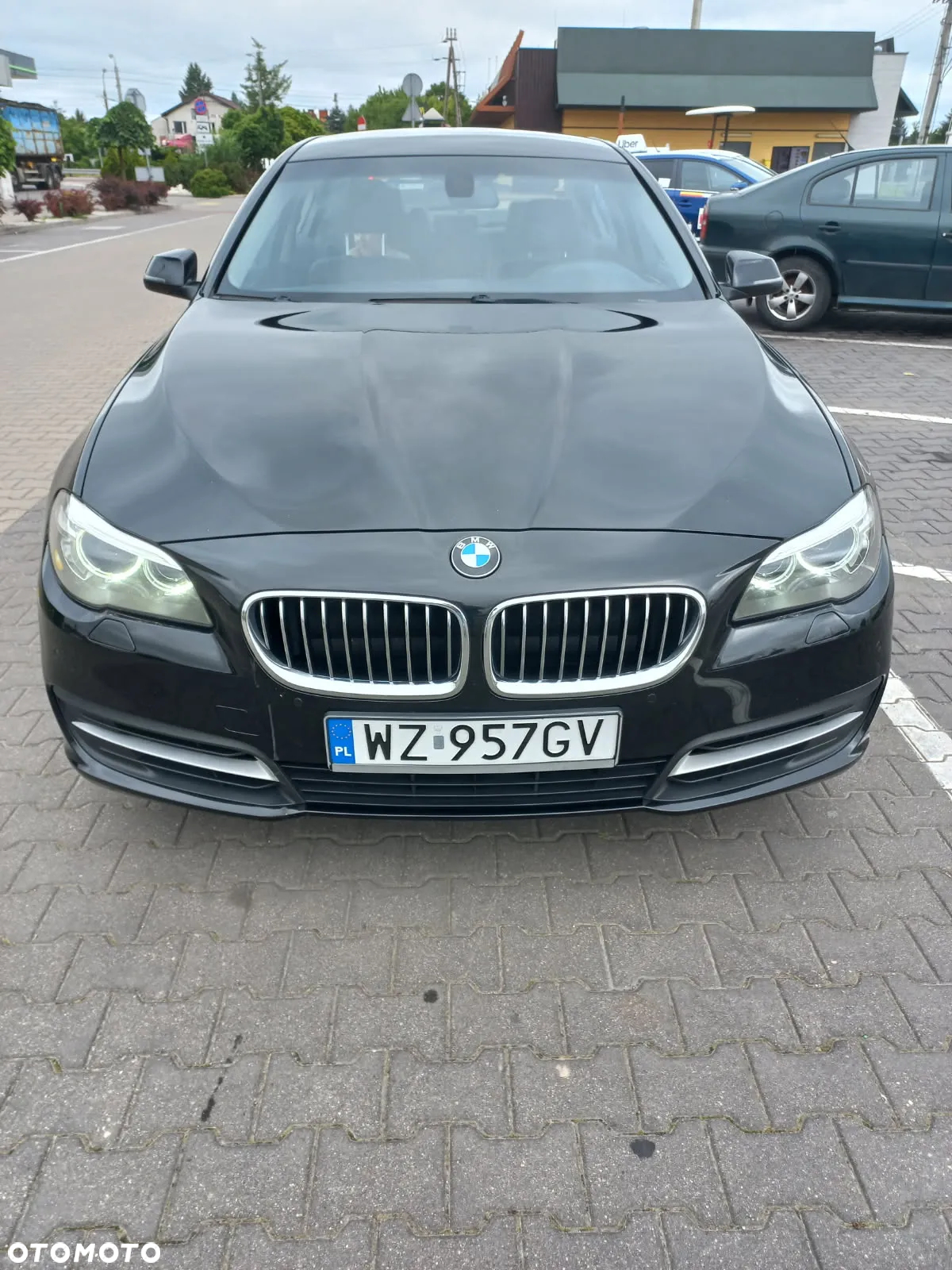 BMW Seria 5 525d xDrive - 6