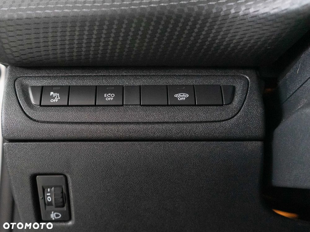 Peugeot 2008 1.2 Pure Tech GPF Allure S&S EAT6 - 11