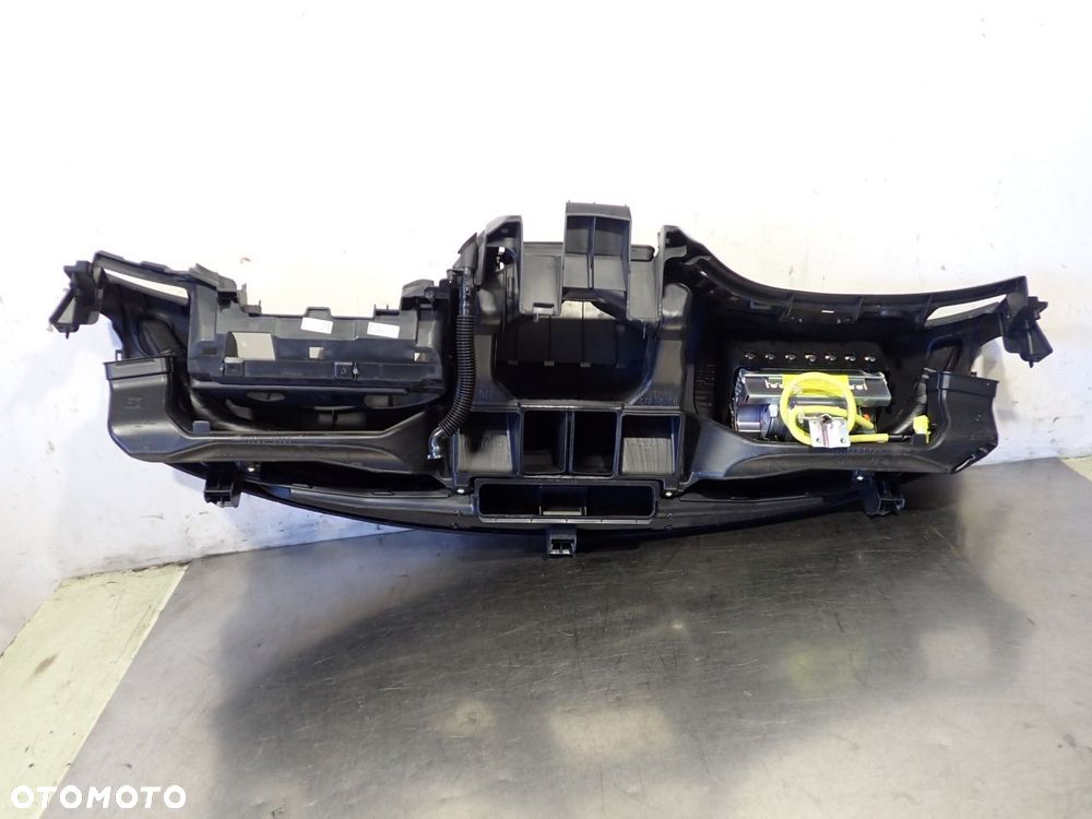 DESKA ROZDZIELCZA SUBARU IMPREZA 1.5 - 5