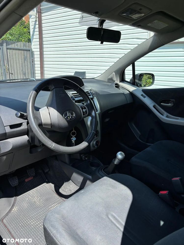 Toyota Yaris 1.4 D-4D Sol - 6