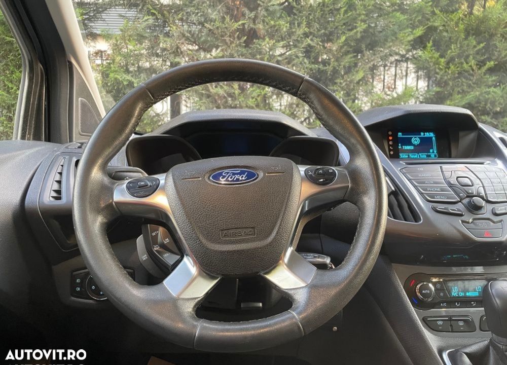 Ford Tourneo Connect 1.6 TDCi Titanium - 34