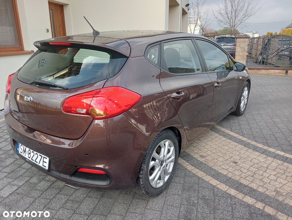 Kia Ceed - 4