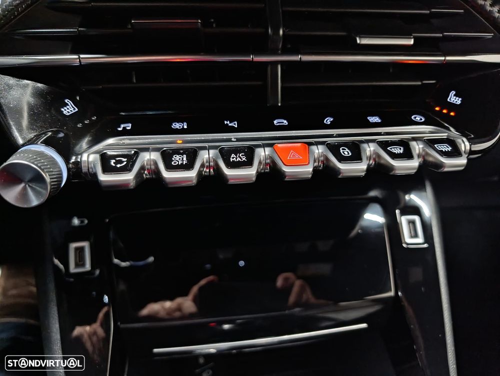 Peugeot e-2008 50 kWh GT Pack - 15