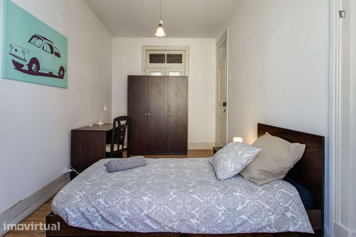 Quarto - localizado em Alameda Lisbon - Grande imagem: 3/17