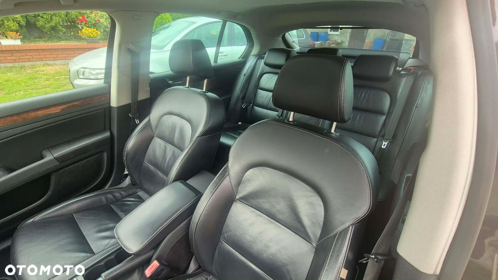 Skoda Superb 2.0 TDI Elegance DSG - 10