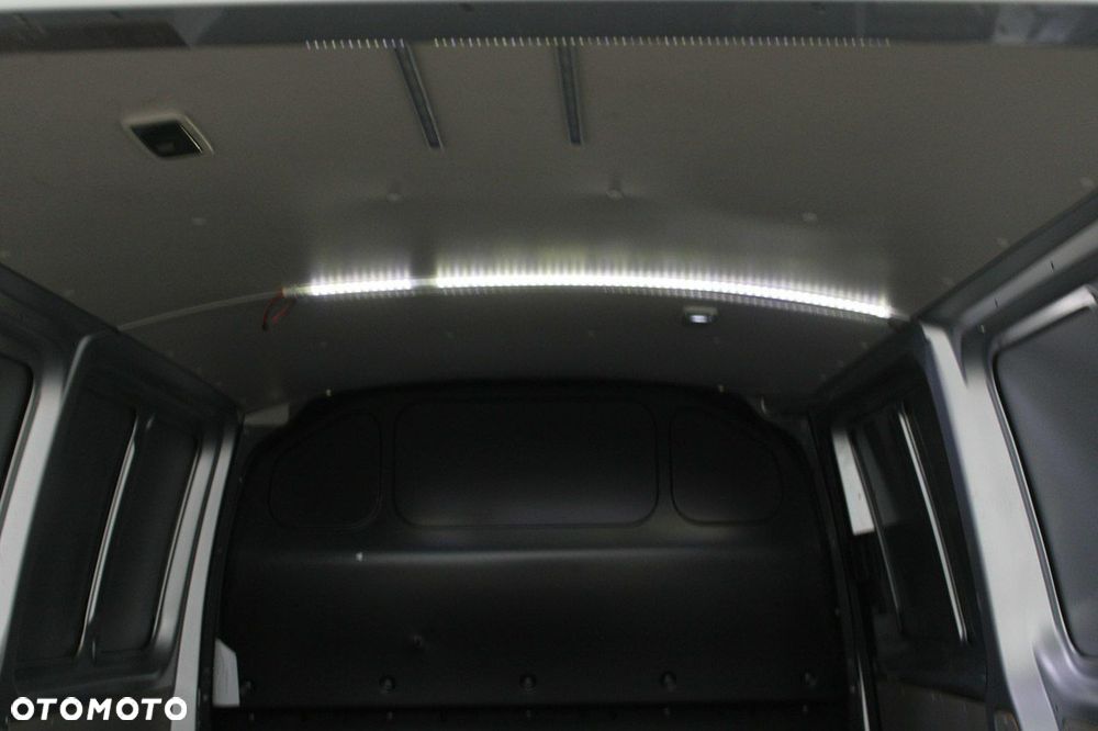 Volkswagen Transporter - 13
