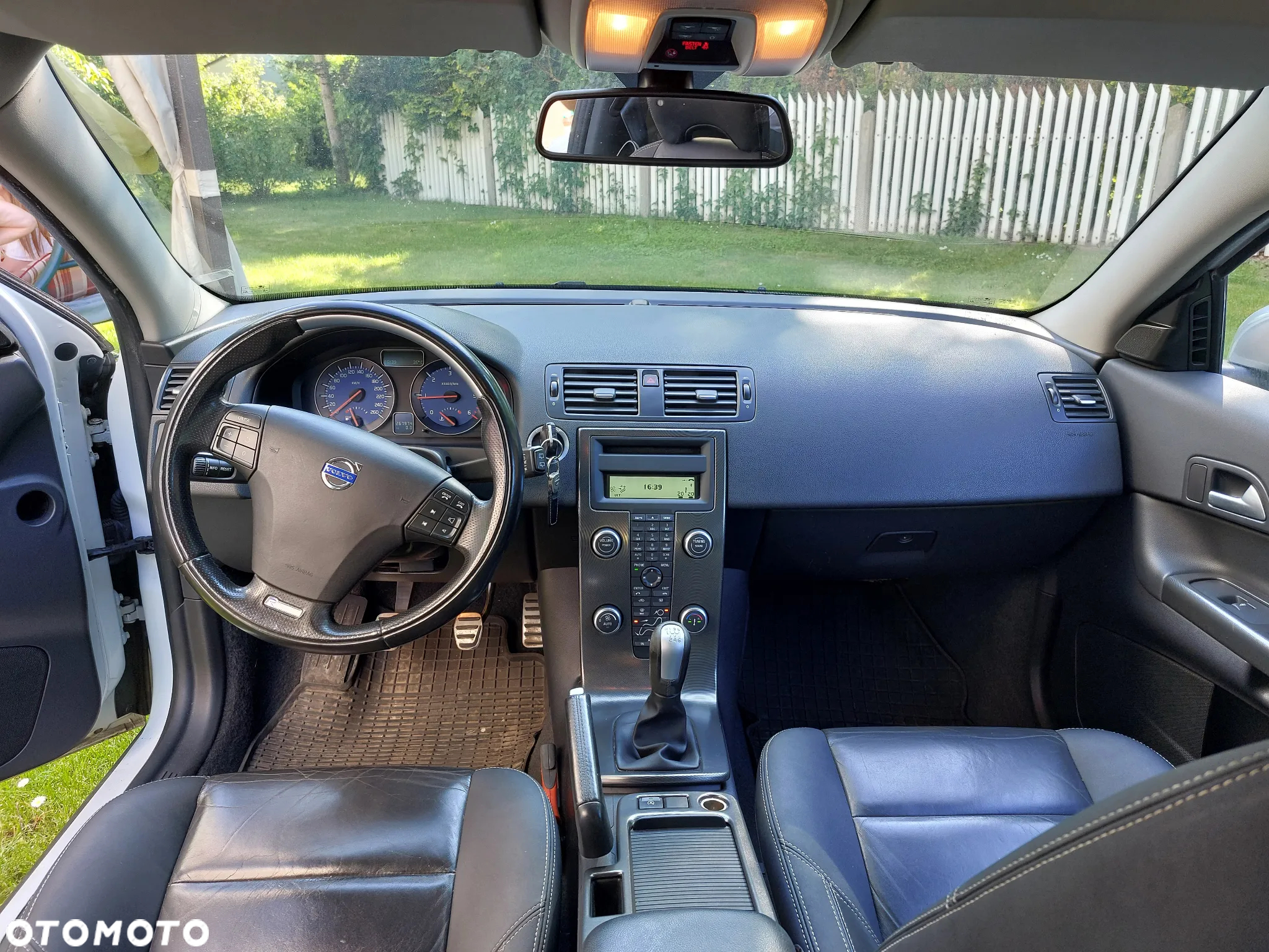 Volvo C30 D2 R-Design - 6