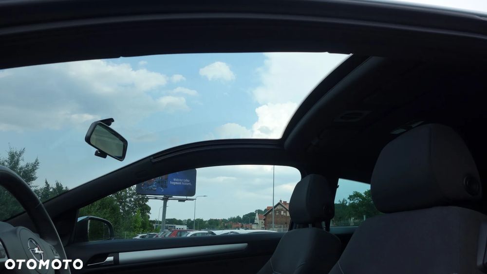 Opel Astra 1.8 Sport - 28