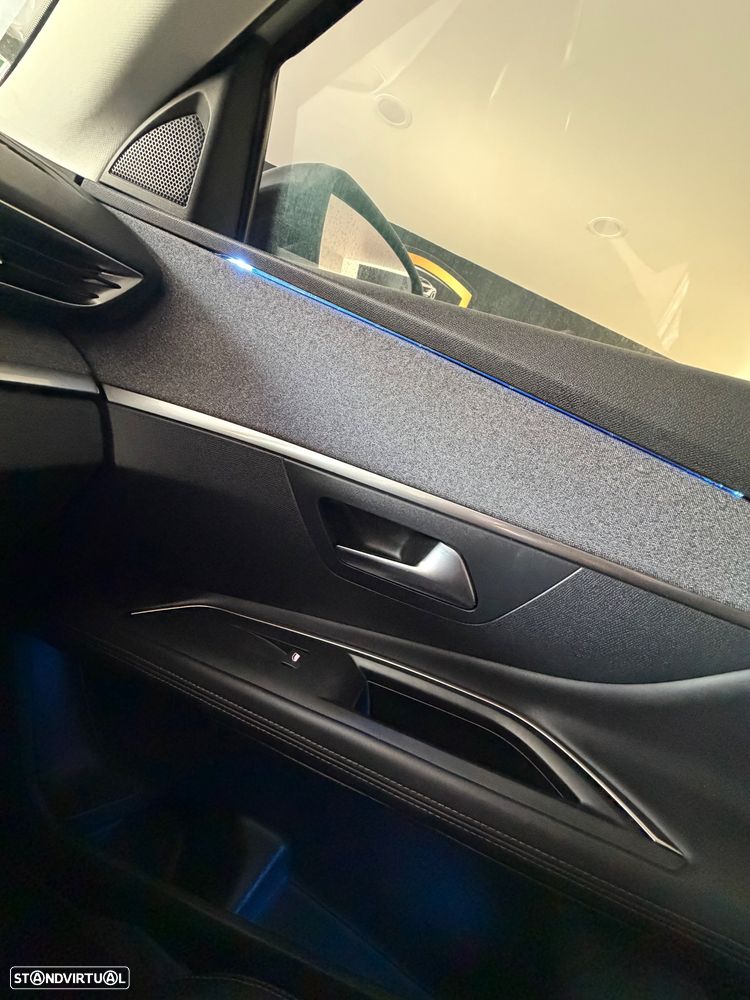 Peugeot 3008 PureTech 130 Stop & Start GPF Allure - 12
