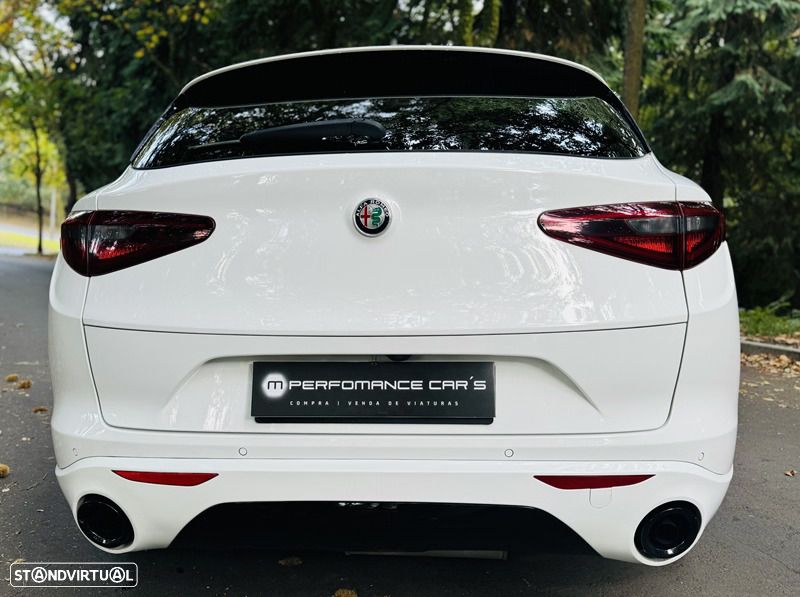 Alfa Romeo Stelvio 2.2 Diesel 16V AT8-Q4 Super - 4