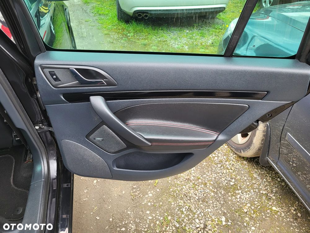 Skoda Octavia 2.0 TDI DPF RS DSG - 27