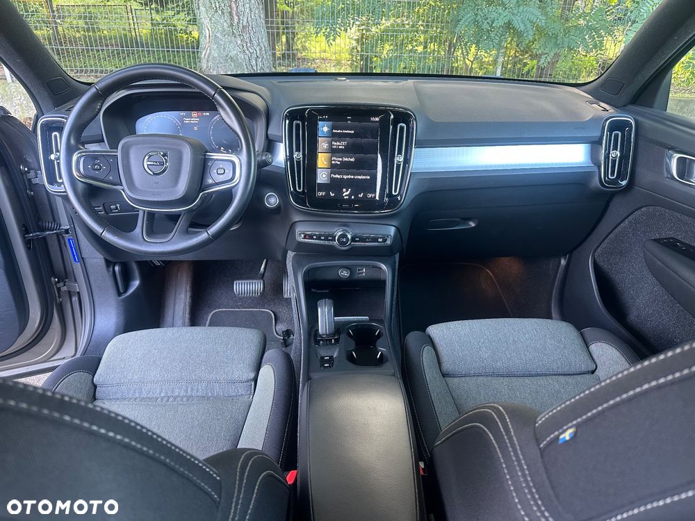 Volvo XC 40 T3 Momentum Pro - 10