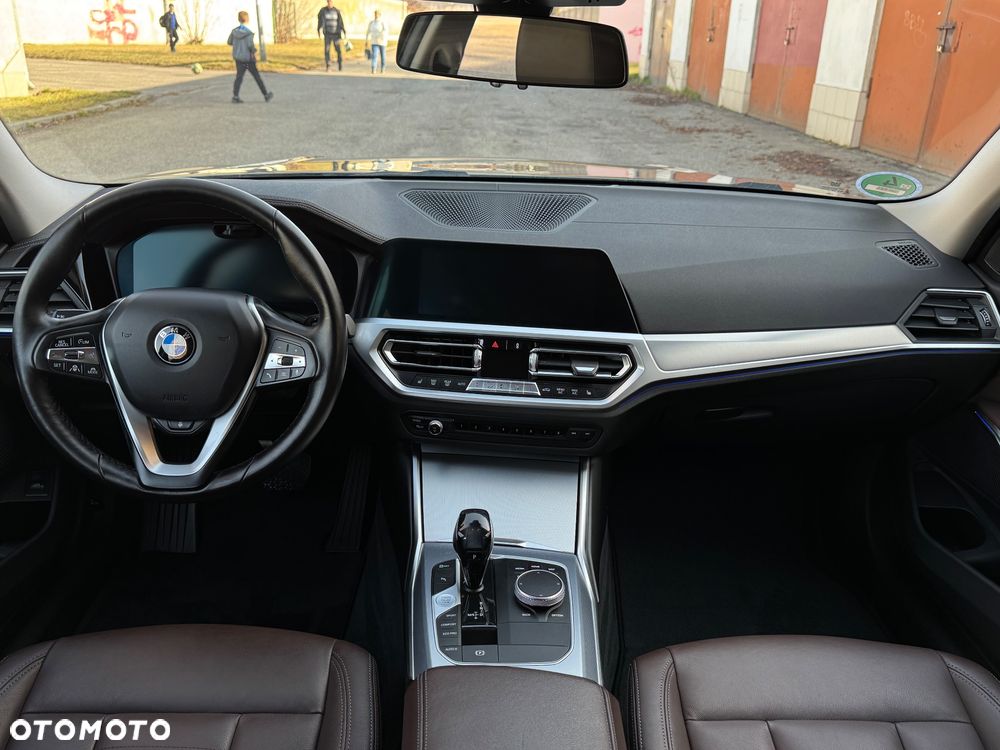 BMW Seria 3 320d Luxury Line - 8