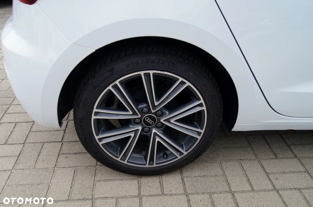 Audi A1 Sportback 25 TFSI advanced - 34