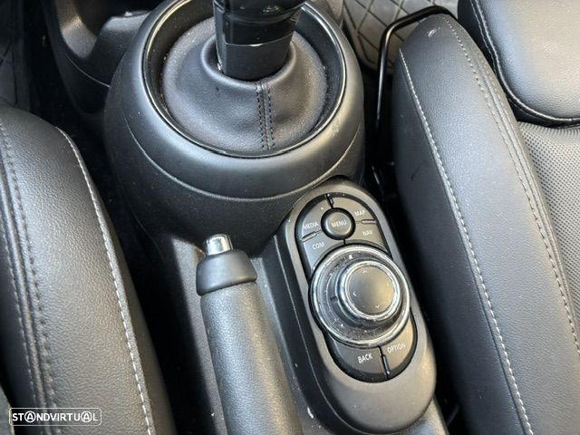 MINI 3 Portas Cooper Auto - 18