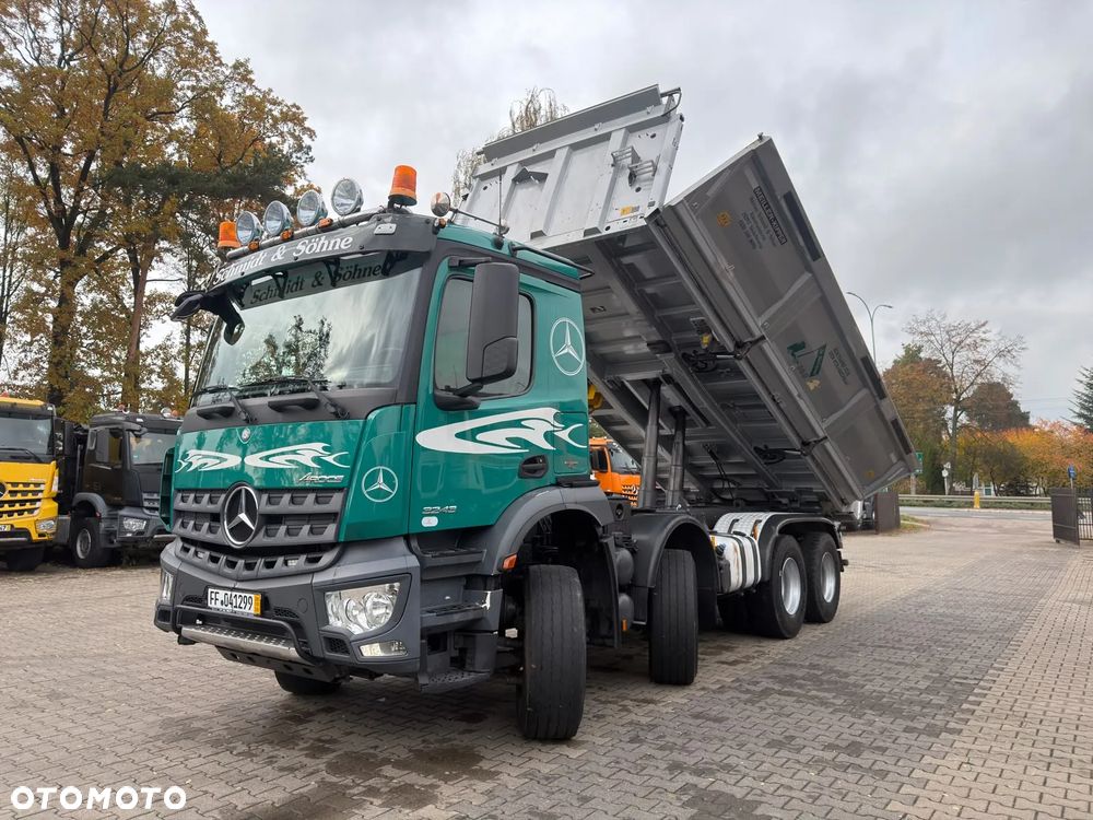 Mercedes-Benz Arocs