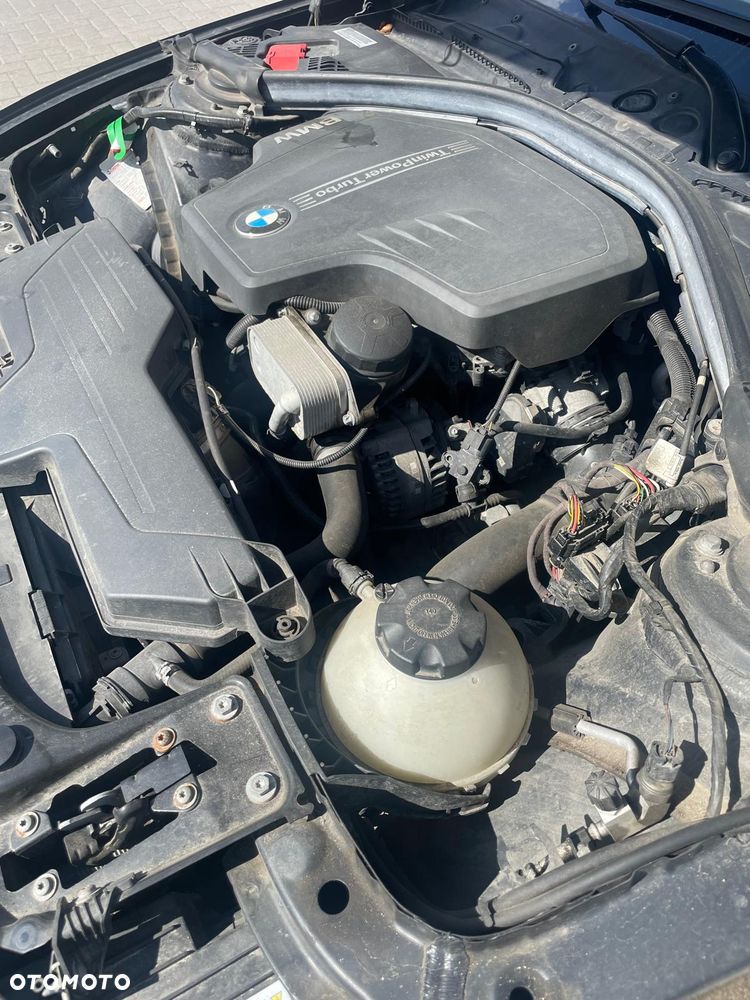 BMW Seria 3 328i Luxury Line - 14