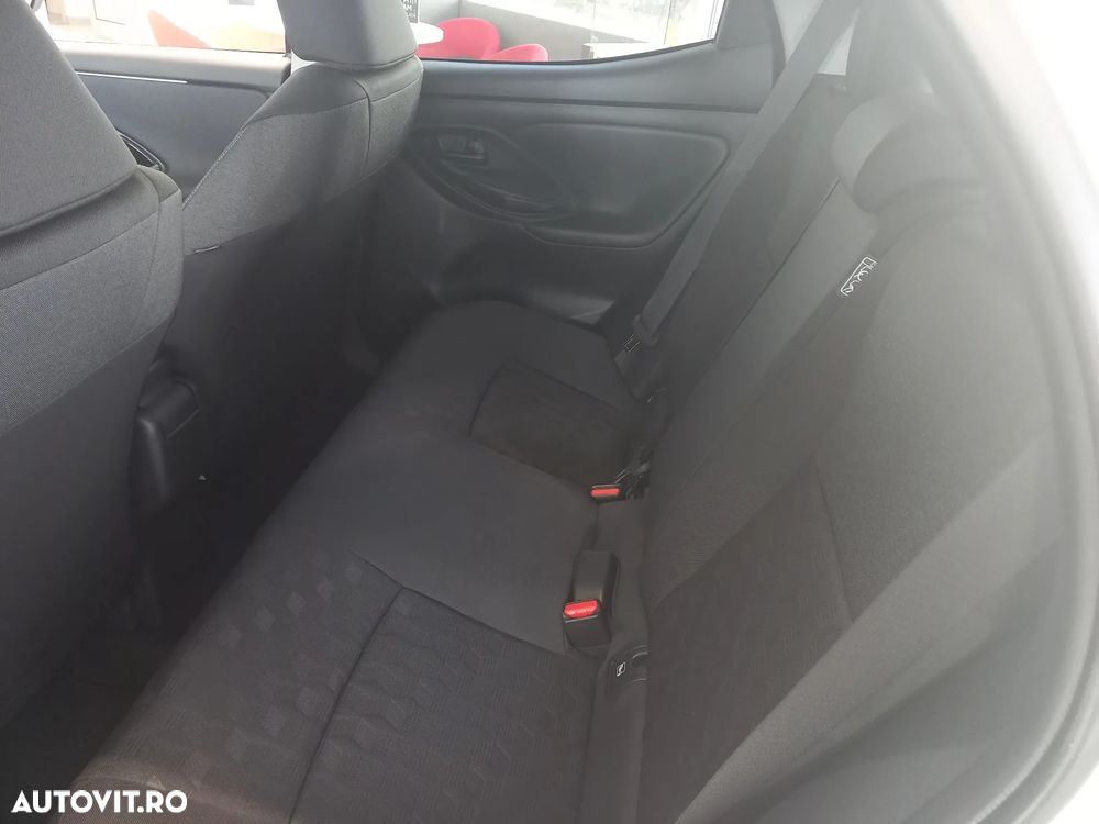 Toyota Yaris - 9