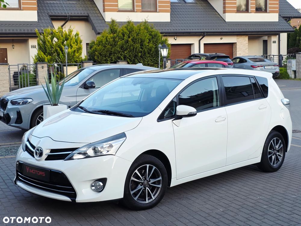 Toyota Verso 1.6 D-4D Premium - 2
