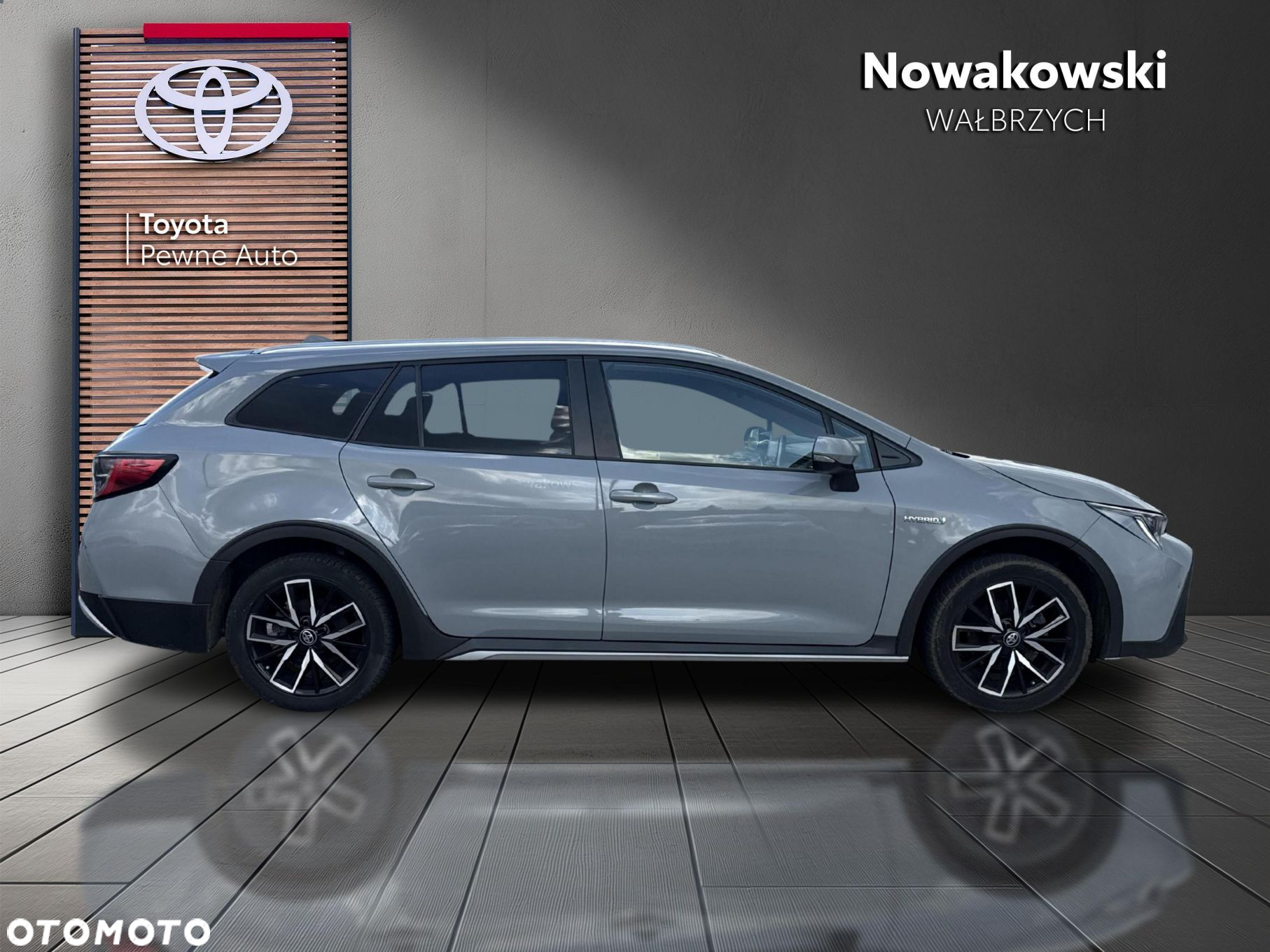 Toyota Corolla 1.8 Hybrid Trek - 6