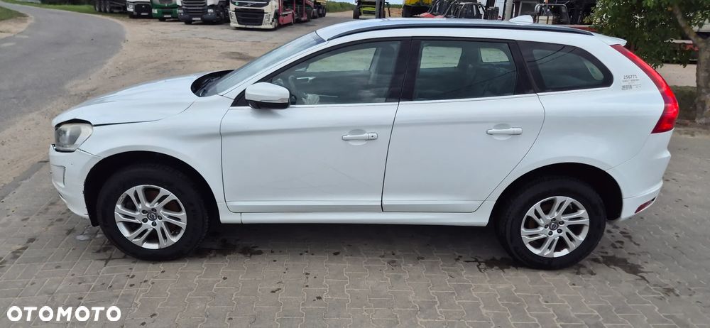 Volvo XC 60 D4 Drive-E Base - 6