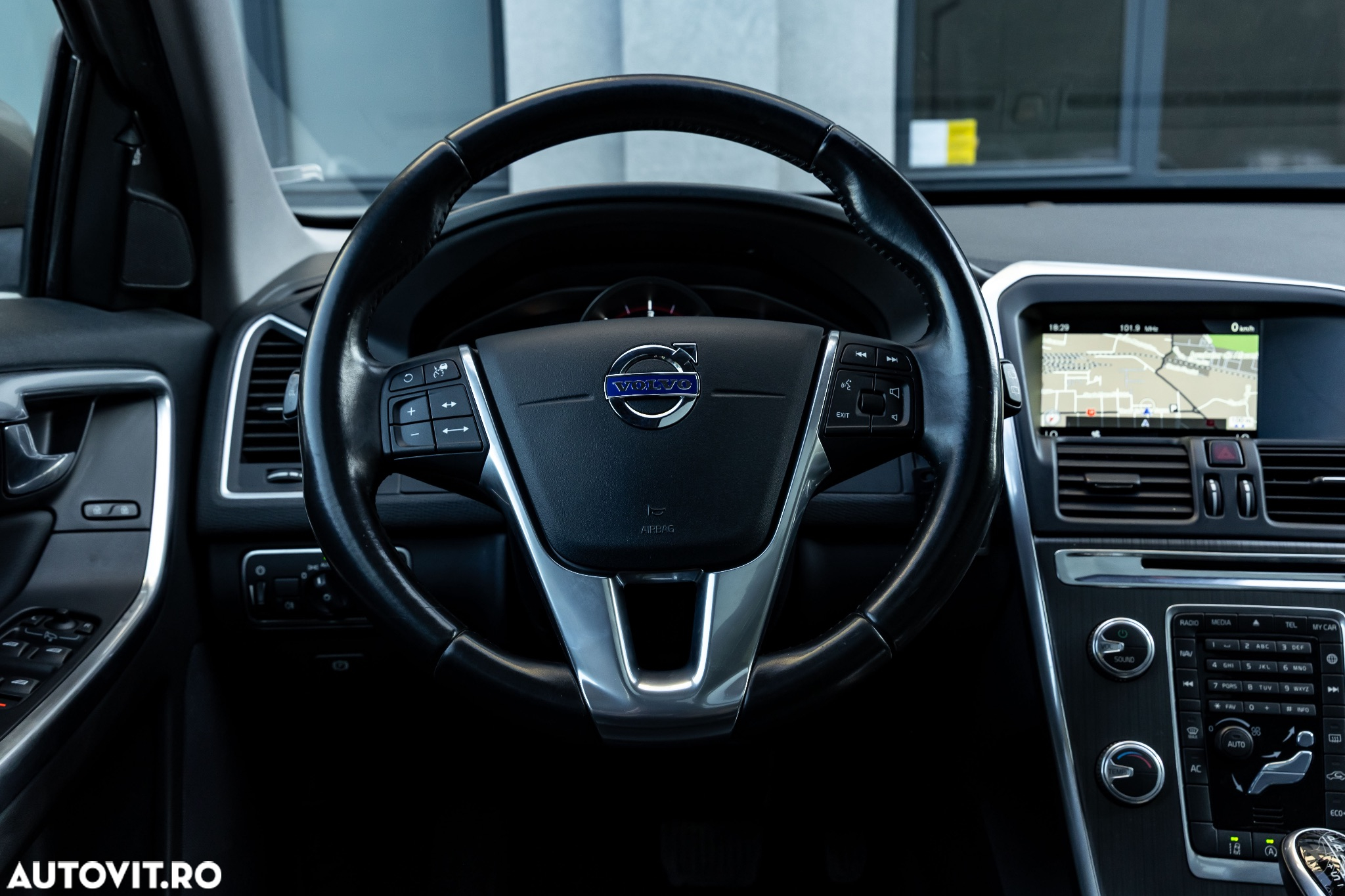 Volvo XC 60 D4 Geartronic Summum - 18