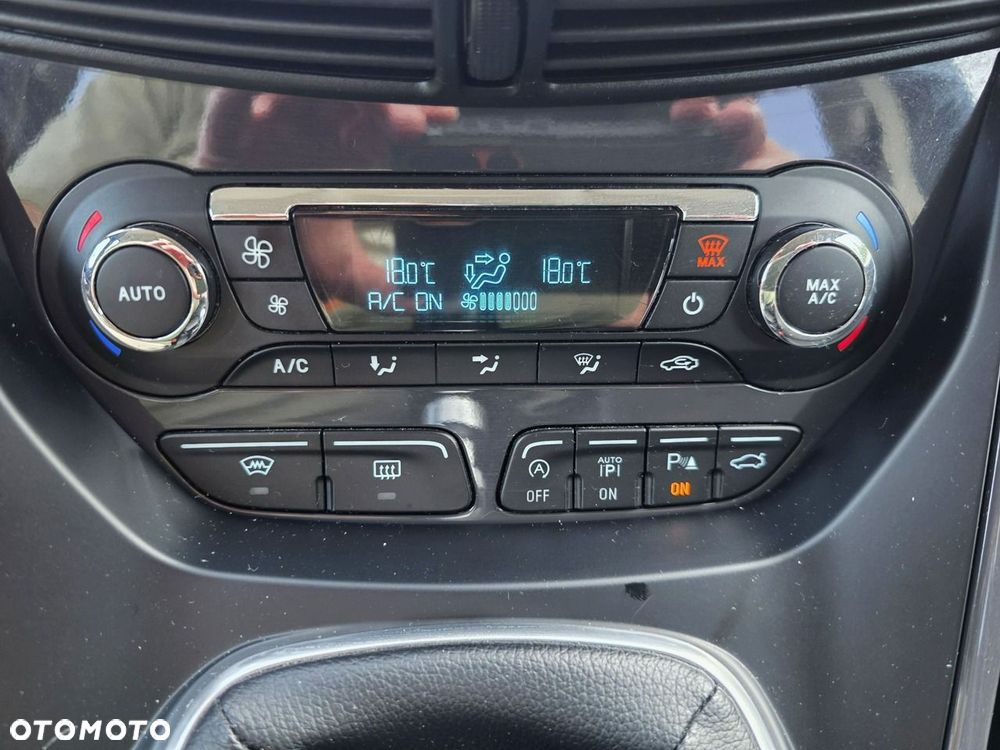 Ford Kuga - 23