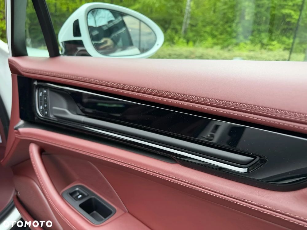 Porsche Panamera 4 - 38