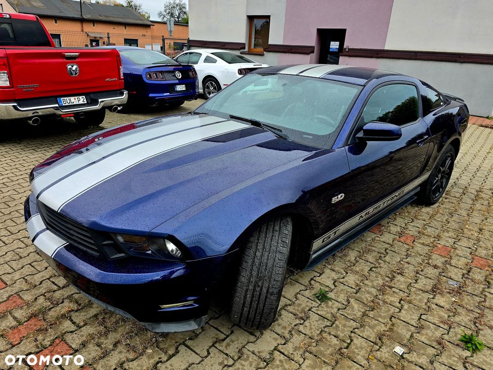 Ford Mustang 2011 photo 3