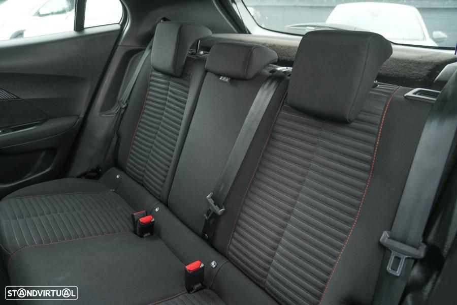 Peugeot 2008 1.2 PureTech Active Pack EAT8 - 16