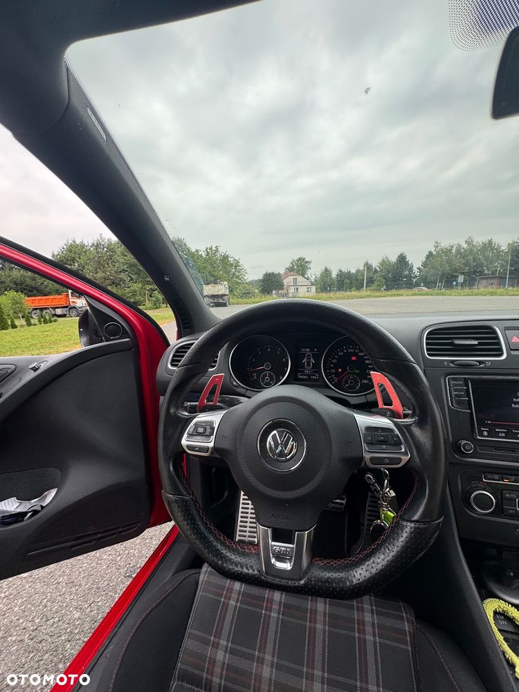 Volkswagen Golf - 14