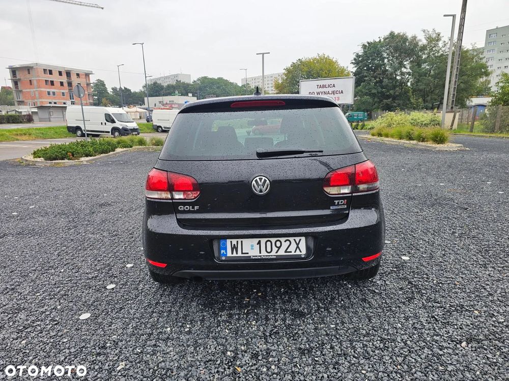 Volkswagen Golf 1.6 TDI Highline - 4