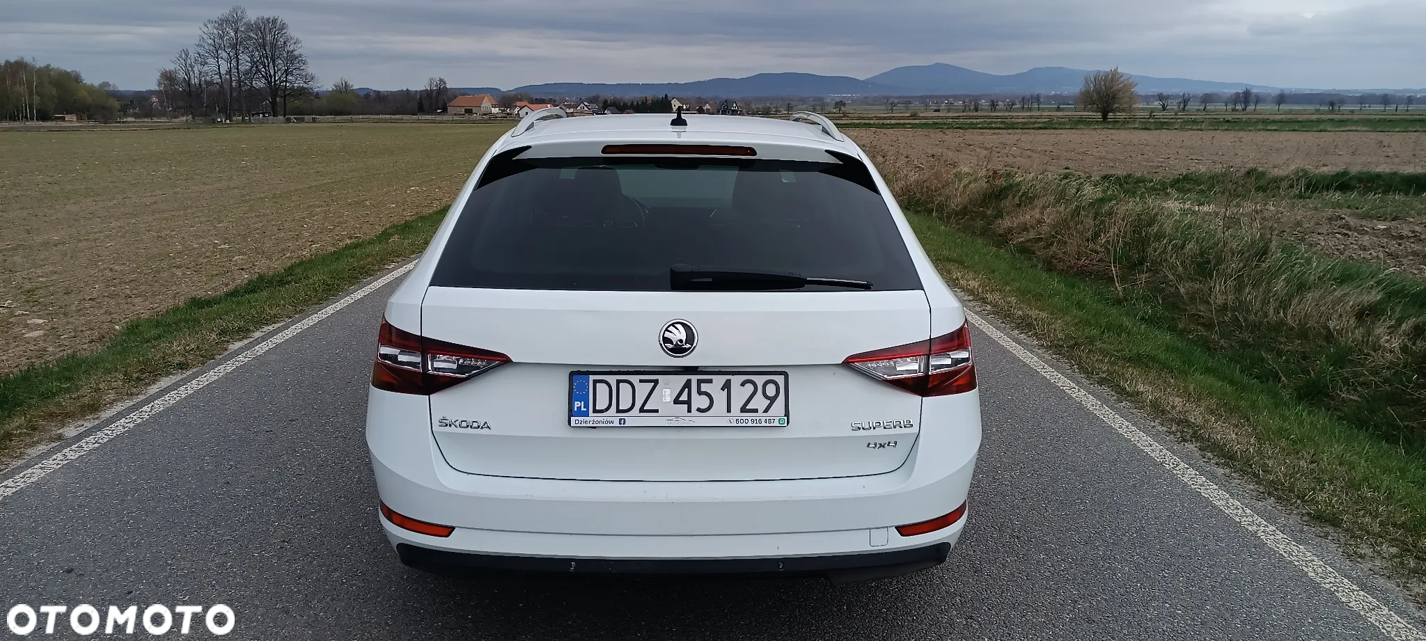Skoda Superb Combi 2.0 TDI 4x4 DSG L&K - 8
