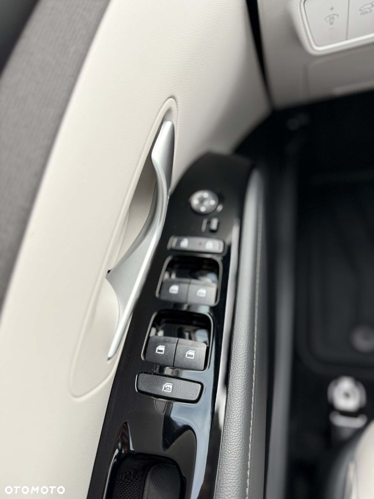 Hyundai Tucson 1.6 T-GDi HEV Smart 4WD - 17