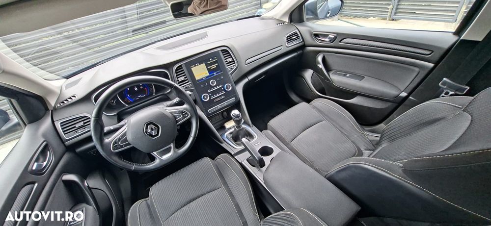 Renault Megane BLUE dCi Limited - 10