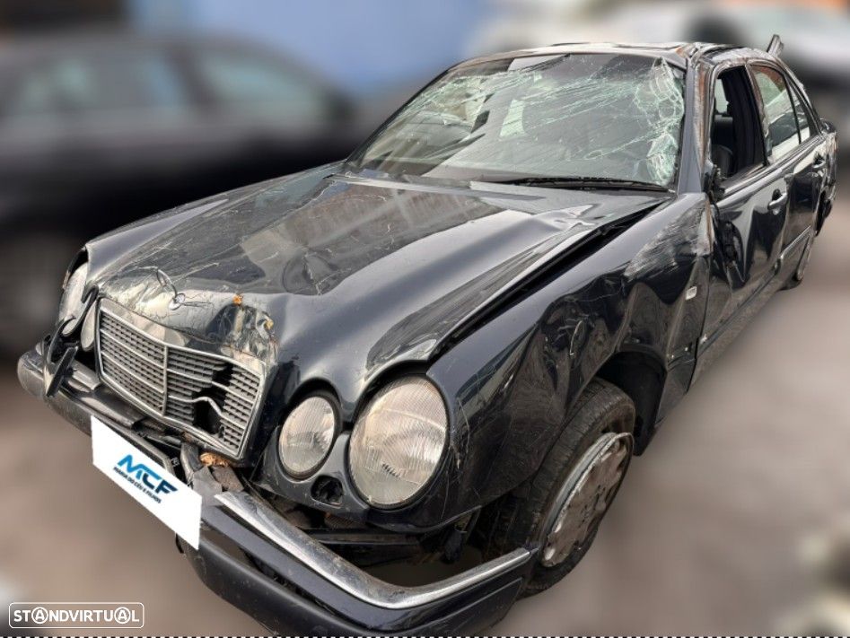 MERCEDES-BENZ Classe E Sedan (W210) E 300 3.0 Turbo diesel Diesel 177 cv  130 kW 1996 - 1999 OM 606.962 para peças - 3