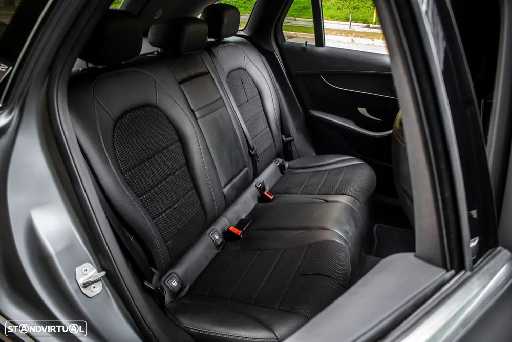 Mercedes-Benz GLC 300 e 4Matic - 28