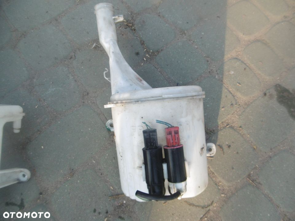 Zbiorniczek spyskiwacz + pompki YARIS I LIFT - 3
