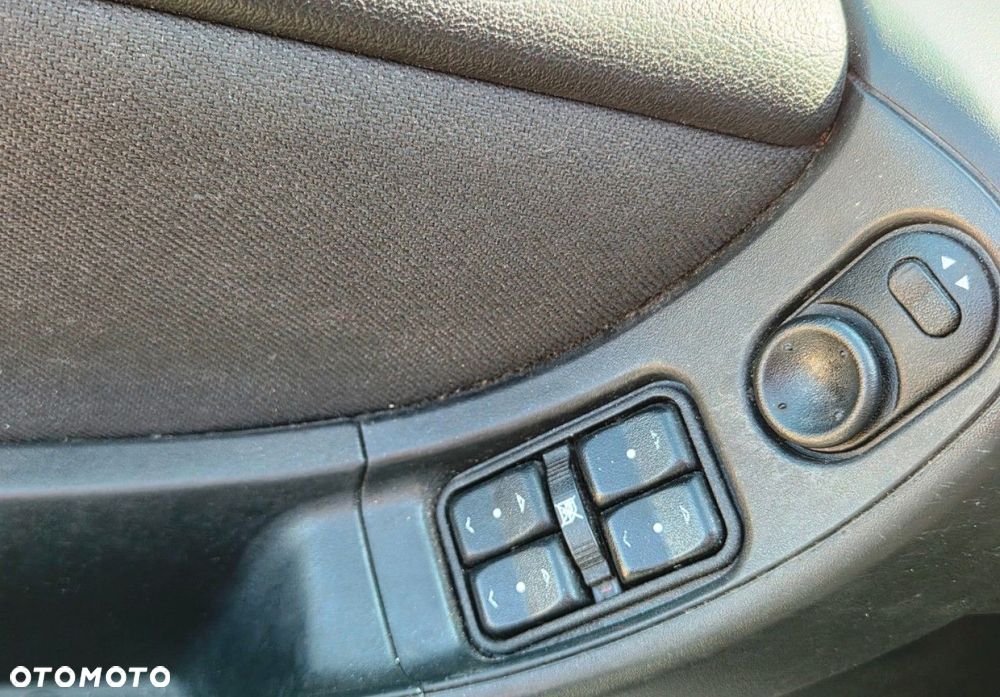 Opel Zafira - 11