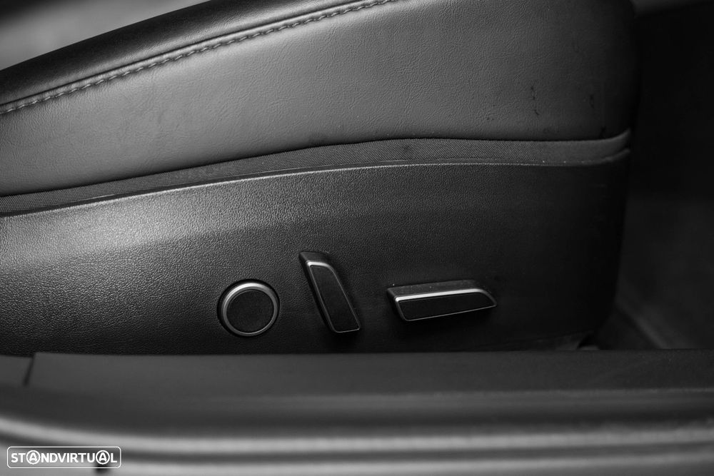 Tesla Model 3 Performance Dual Motor AWD - 39