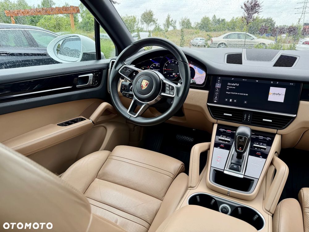 Porsche Cayenne Standard - 24