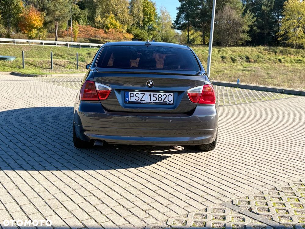 BMW Seria 3 320d - 4