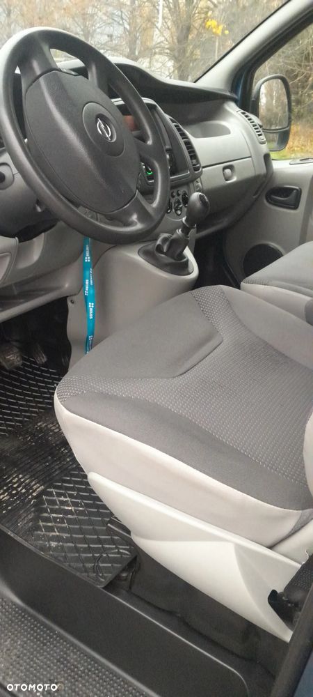 Opel Vivaro L2H1 2.9t Essentia - 18