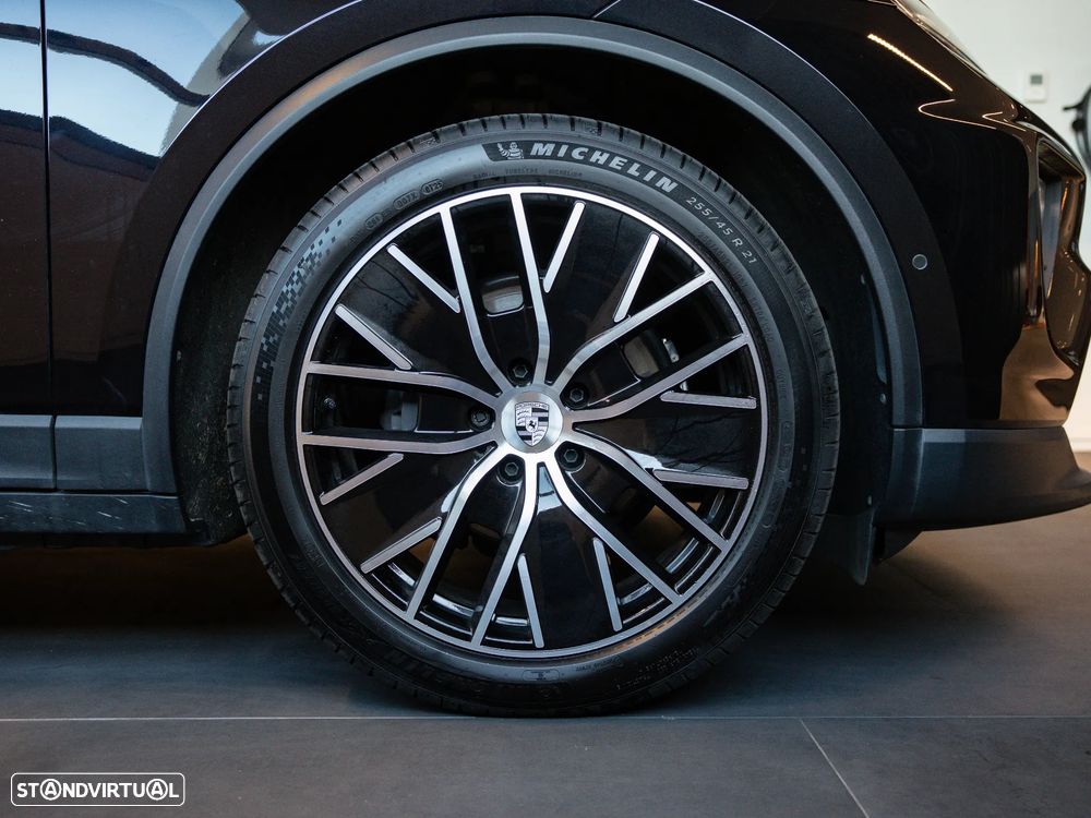 Porsche Macan Electric - 14