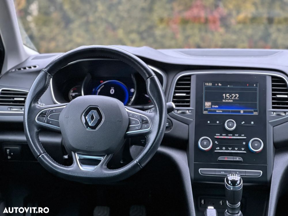 Renault Megane ENERGY TCe 130 LIMITED - 32
