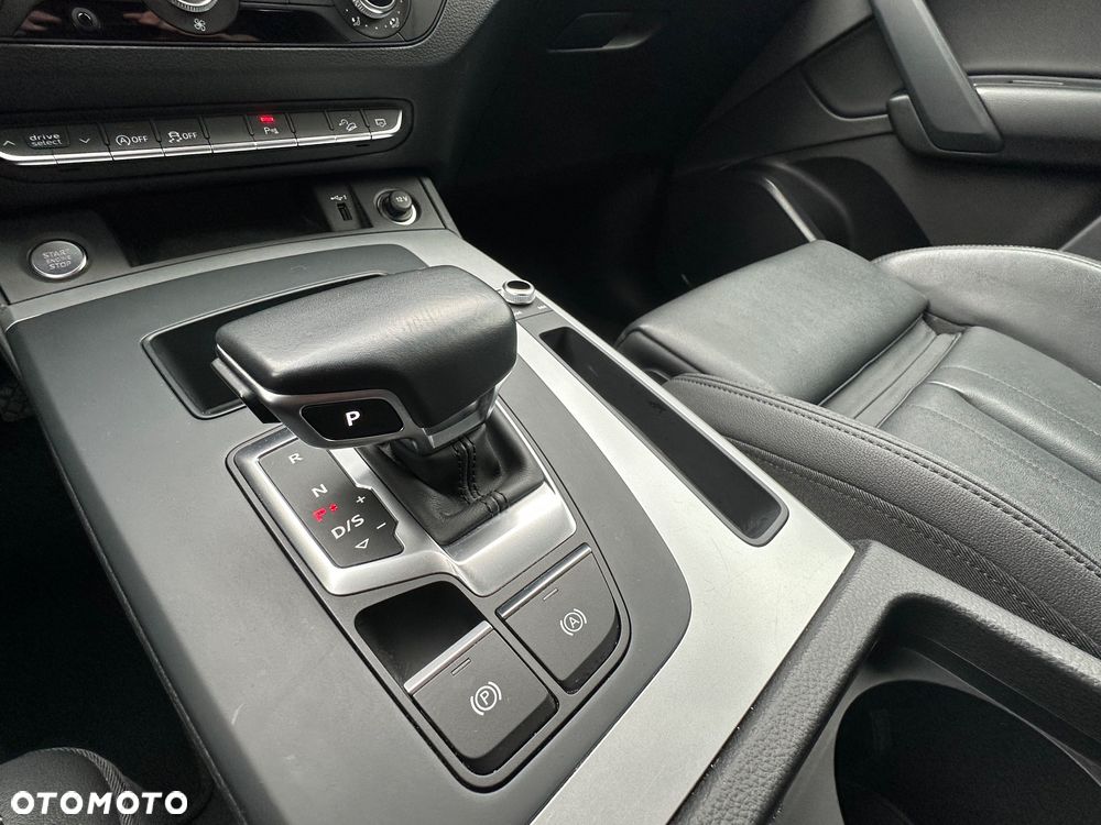 Audi Q5 35 TDI S tronic S line - 32