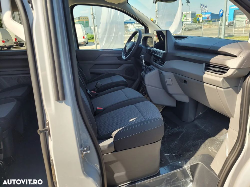 Volkswagen Caravelle - 8