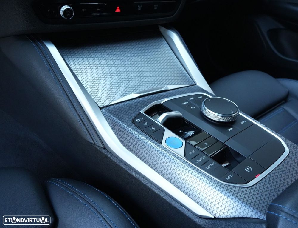 BMW i4 eDrive40 Pack Desportivo M Pro - 42
